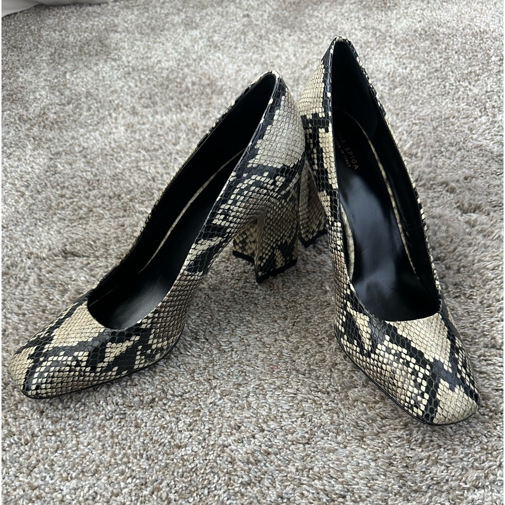 Via Spiga pumps
